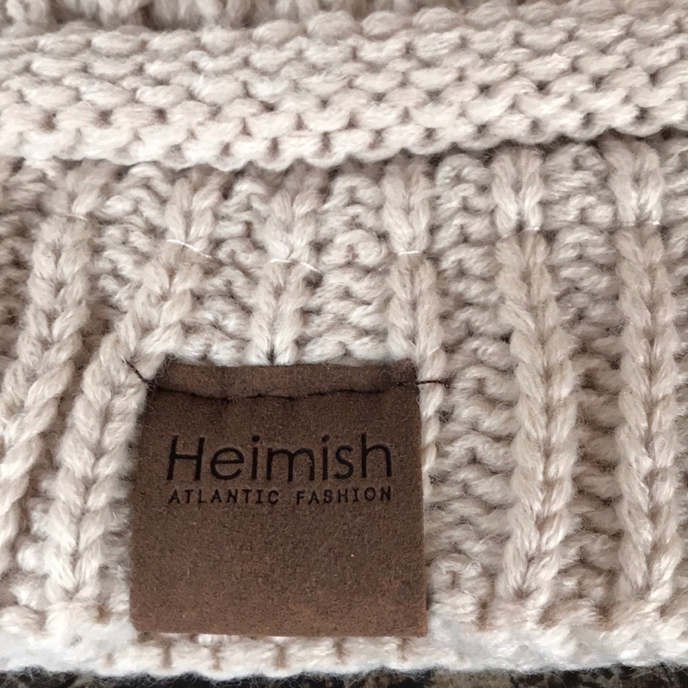 Messy Bun Beanie in Cream - Picture 3 of 4